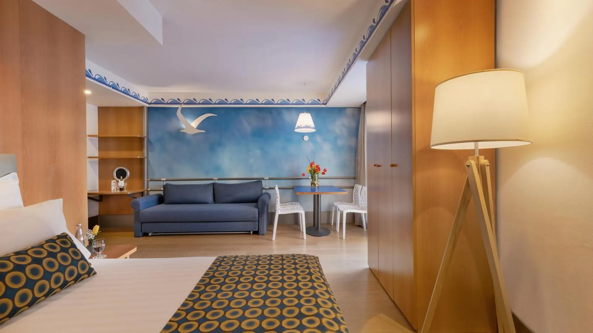 Club Hotel Eilat - All Suites Hotel
