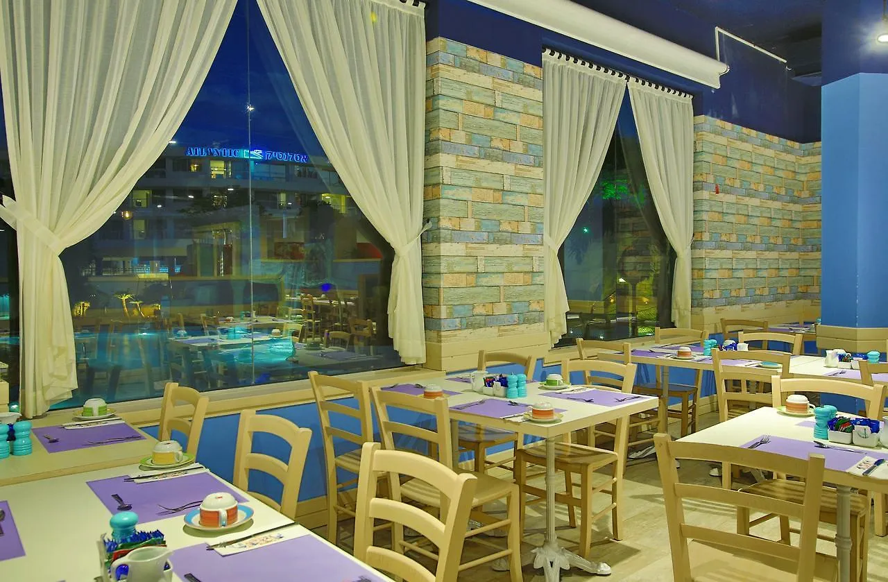 Club Hotel Eilat - All Suites Hotel